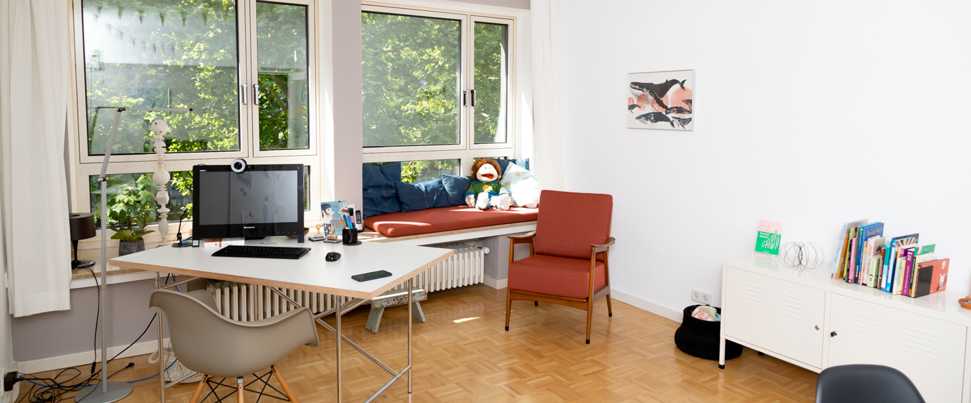 Praxis Schreibtisch